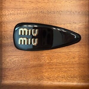 Full leather bottom Miu Miu Barrette